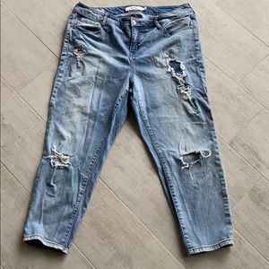 Torrid Girlfriend size 18R distressed  blue jeans